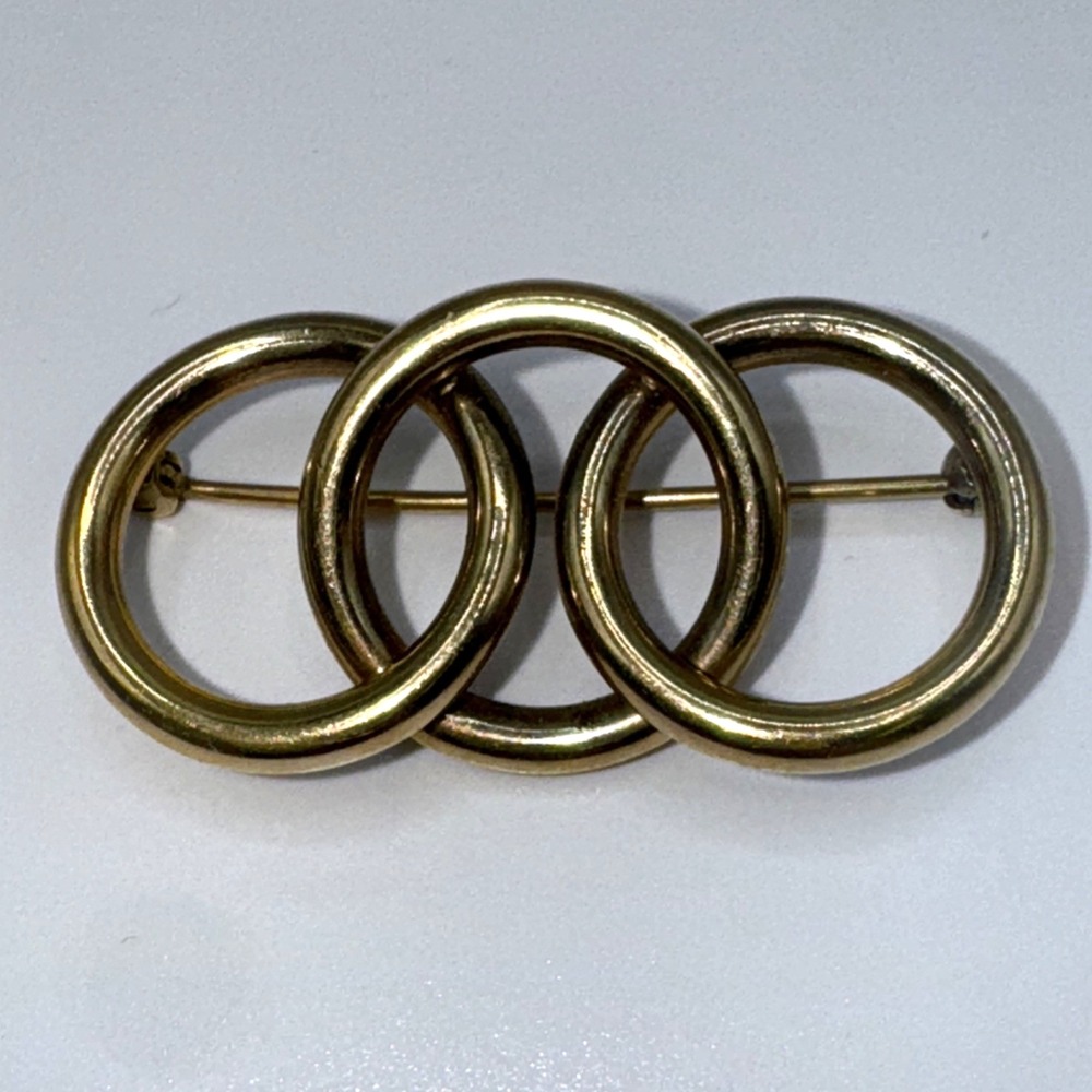 1980s Tri Circle Statement Gold Tone Brooch Fur Clip Pin Vintage Jewelry
